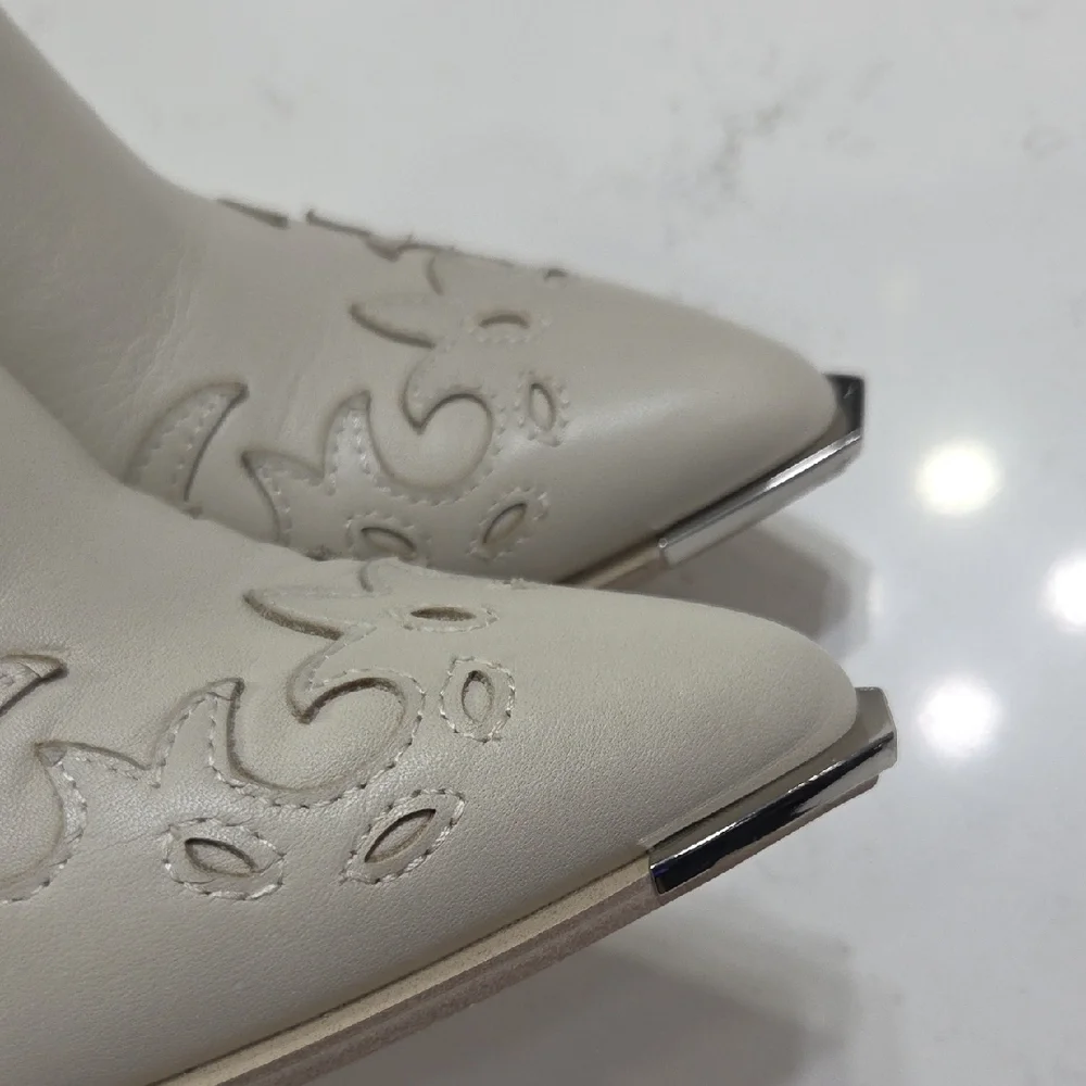 Steve Madden chic cream